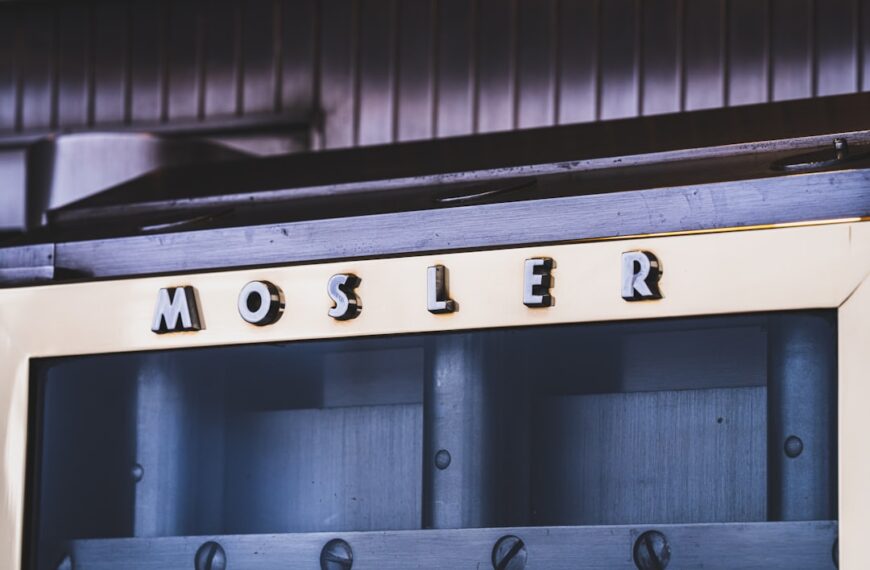 Photo Brand logo on a bookshelf